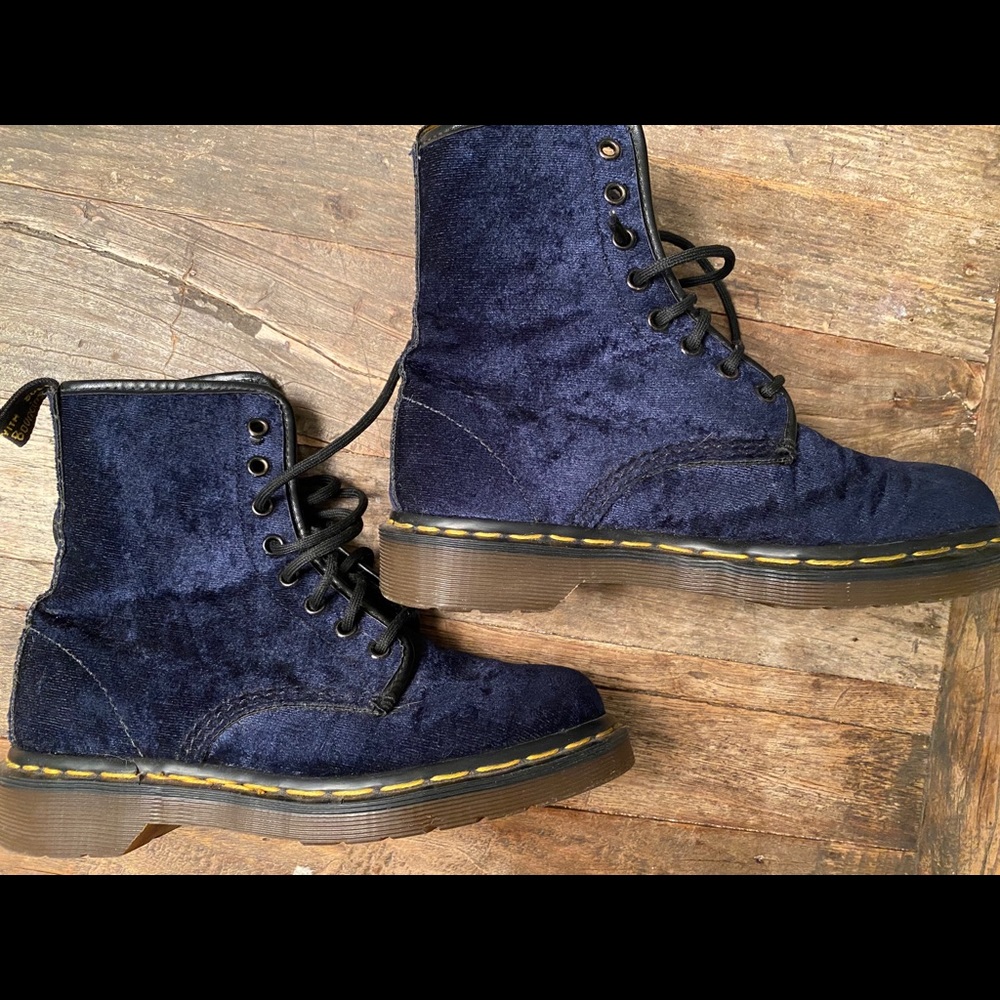 Vintage 90’s Dr. Martens. Blue crushed velvet